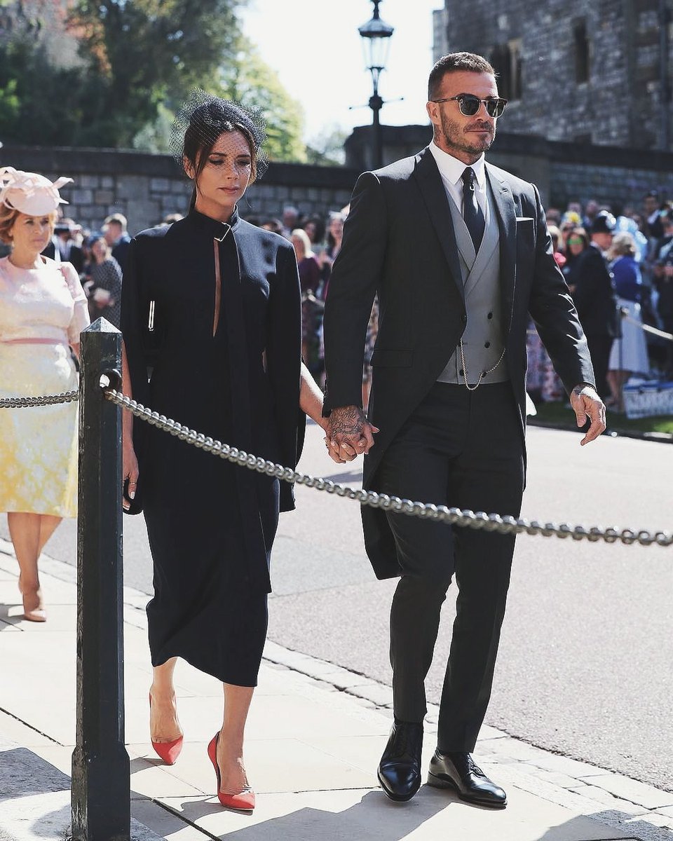 faveslooks's tweet photo. The Beckhams. #RoyalWedding https://t.co/M4HcpUDeH0
