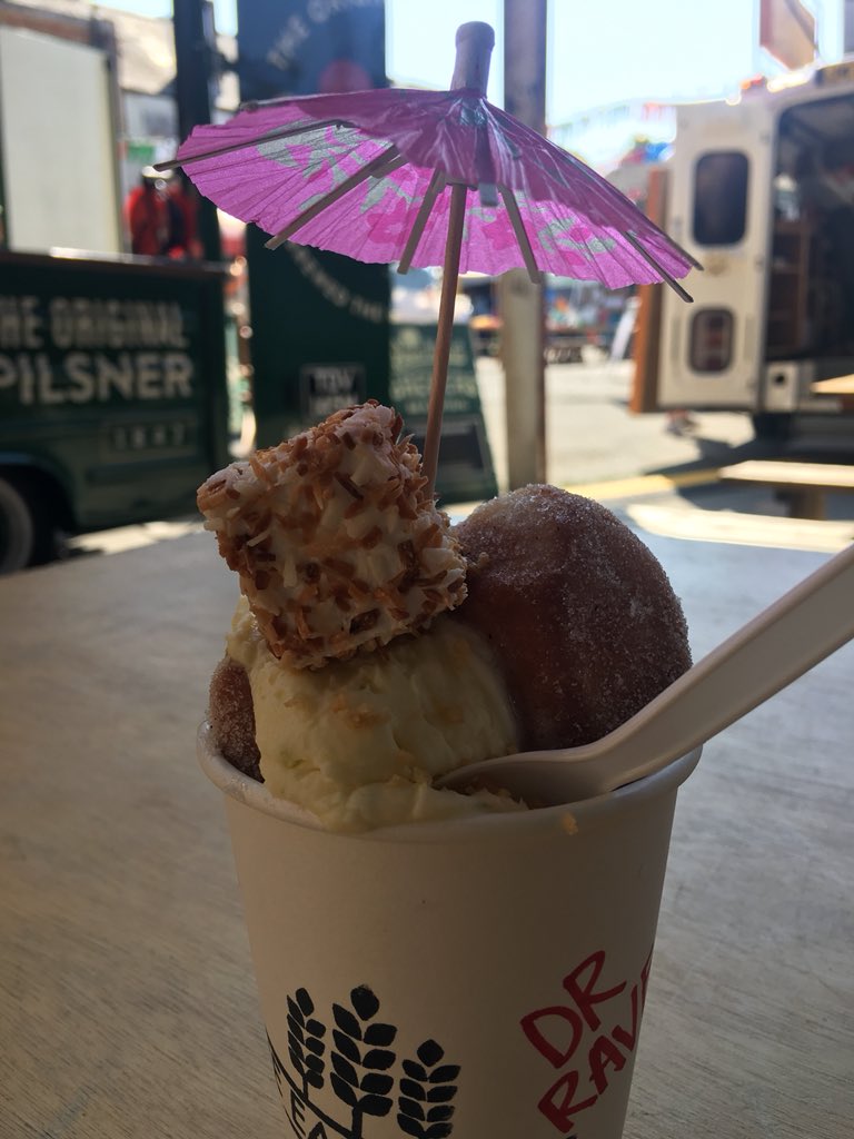 Dr_Rave's tweet photo. Great start to a lovely day, @streetfoodCDF is in town 😋 

First trip : Key lime donut bites from @theearlybird_uk sporting the only type of umbrella you’ll need☀️ 
Tempura prawns &amp; crab from #NickSoftshell 🦀 https://t.co/5vOdekGbes
