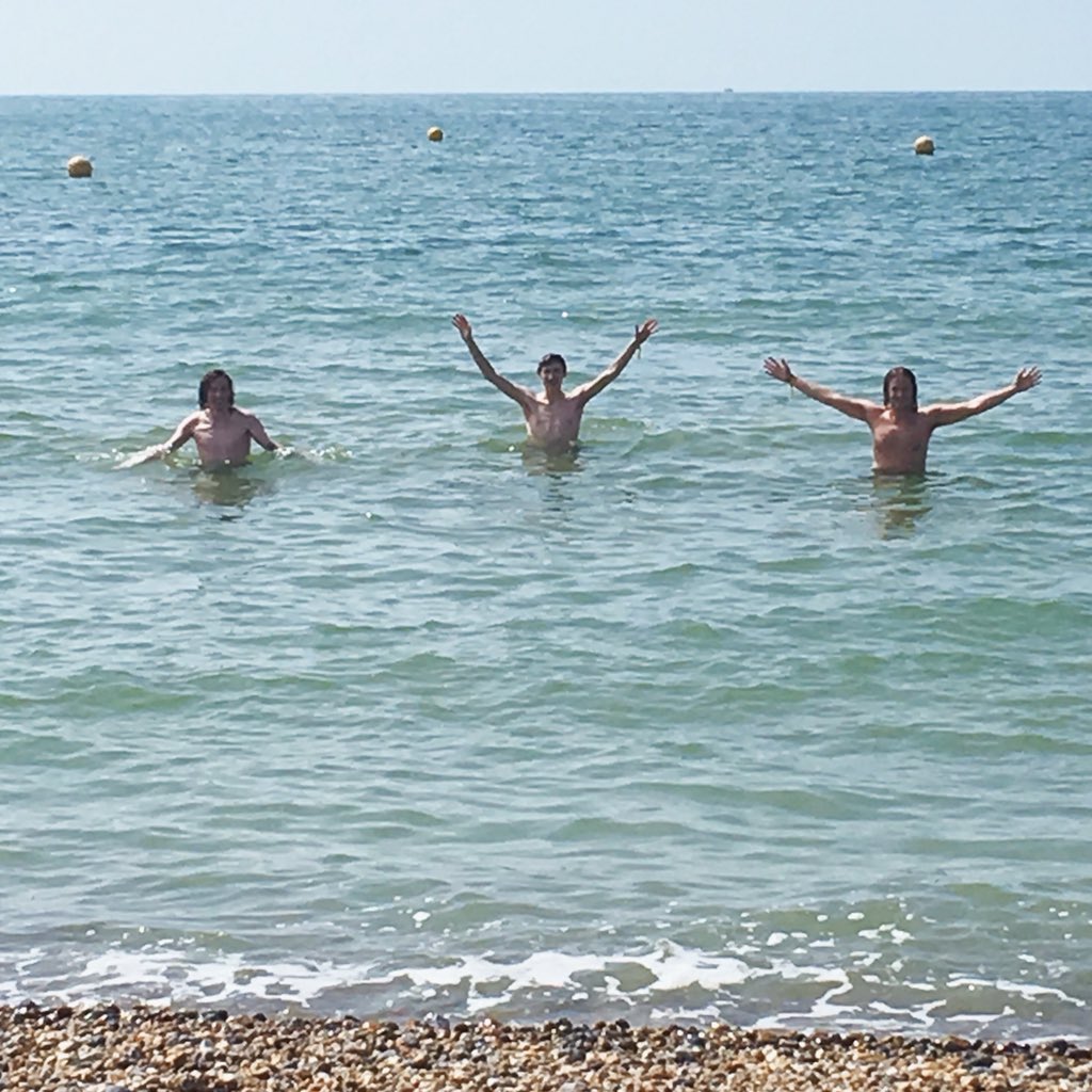 Good morning Brighton! ☀️🦀🐟 Come and take a dip with us beach babes at 10PM tonight at Shortts Bar! Fresh tunes coming your way 🕙🏖🦑 #TGE