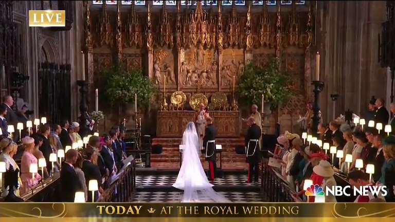 AlyssaRaymond's tweet photo. SIMPLY STUNNING!!! #RoyalWedding #CannotStopSmiling https://t.co/V7A5m3521B
