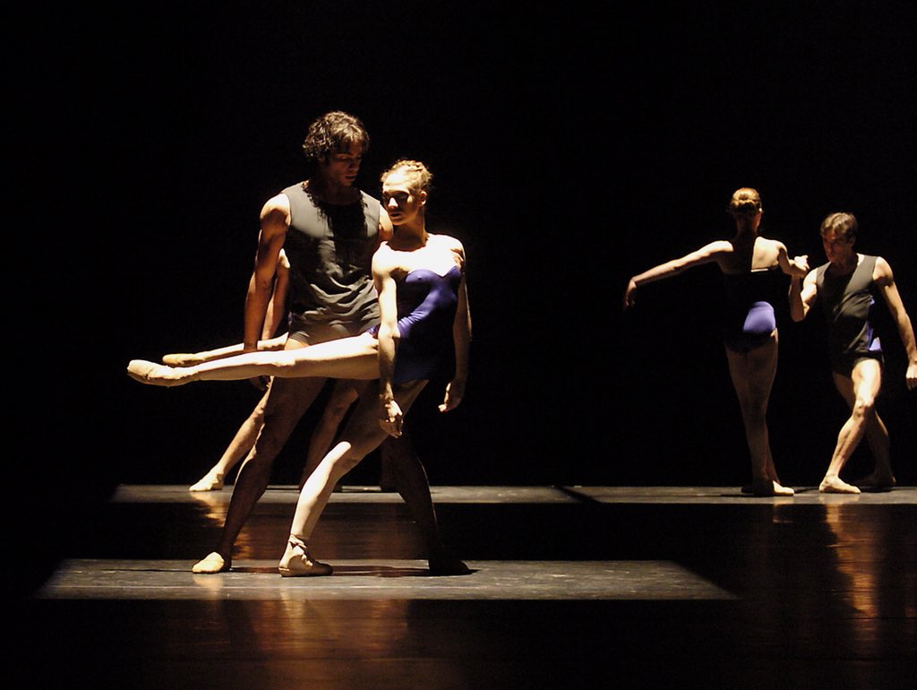 La Compañía Nacional de Danza presentará su programa Galili / Kylián / Duato en el Teatro de la Zarzuela del 27 mayo al 10 junio ❤️
Entradas goo.gl/HKTGx6
#CNDSpain #Hikarizatto #Itzikgalili #PorVosMuero #GaliliKylianDuato #CNDanzaEspaña #danza #ballet #NachoDuato