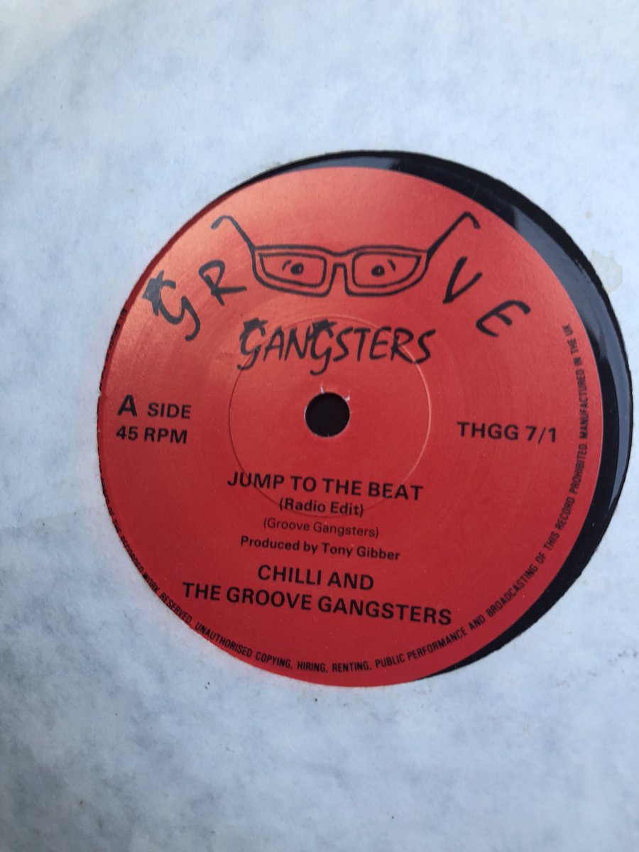 SouthsideSuperB's tweet photo. Still bargains out there to be found.. listed as £20 quid 💷 Purchased for a £1 #diggersdelight #dustyfingers https://t.co/JdTFPutkID