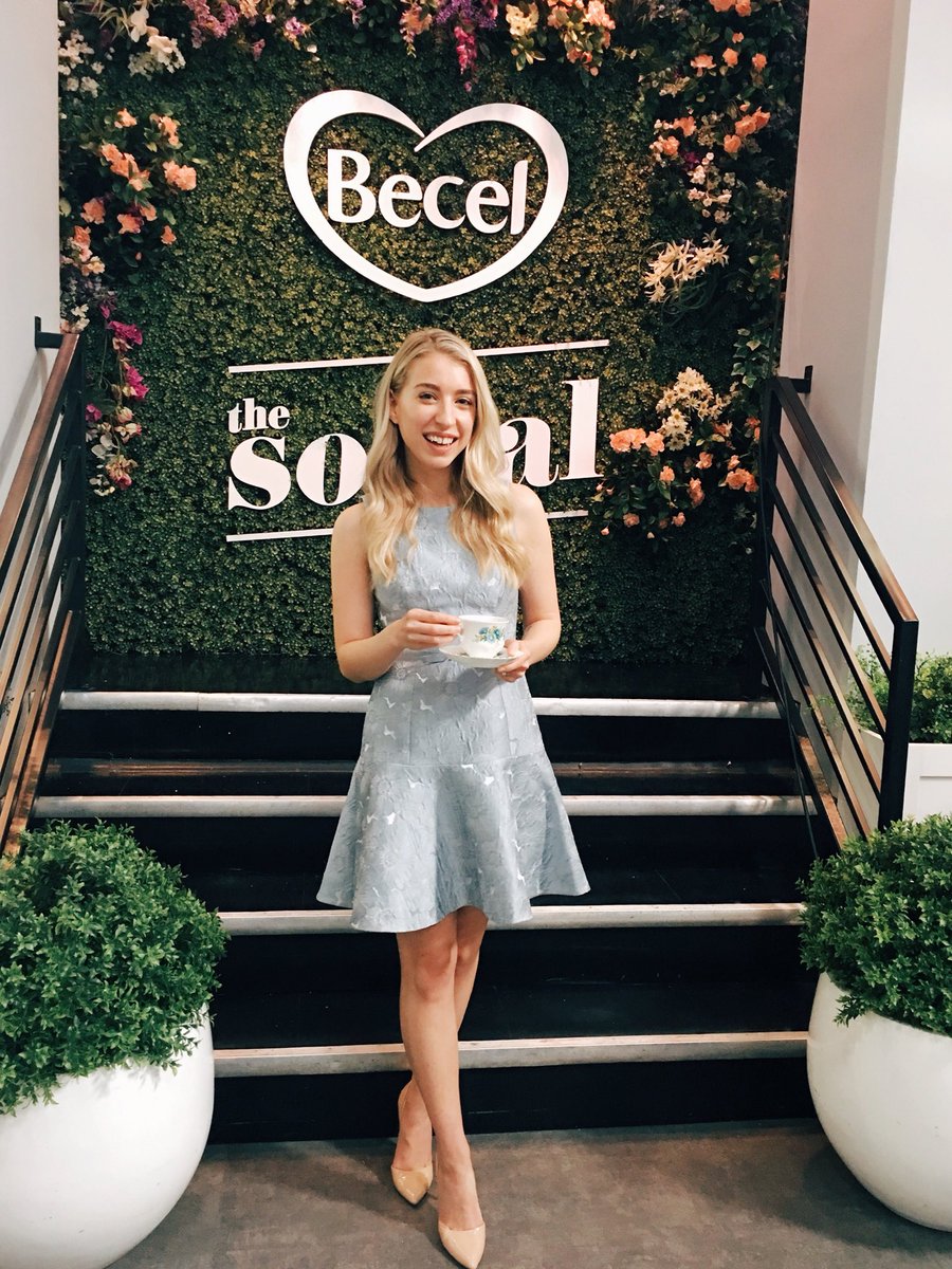 Up and dressed at 5:30 for none other than the #royalwedding <a href="/BecelCA/">Becel Canada</a> <a href="/TheSocialCTV/">The Social</a> #randomactsofbaking #becelpaidpartner