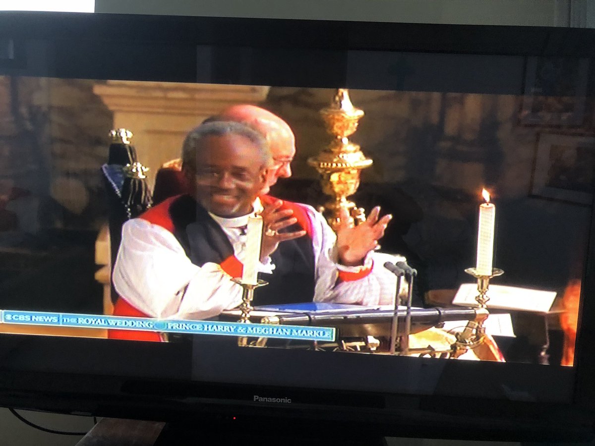 susanelizabethL's tweet photo. A beautiful message from the Reverend - “Love God, love others and while you’re at it - love yourself.”  #RoyalWedding ❤️ https://t.co/b5fuMa4NGw
