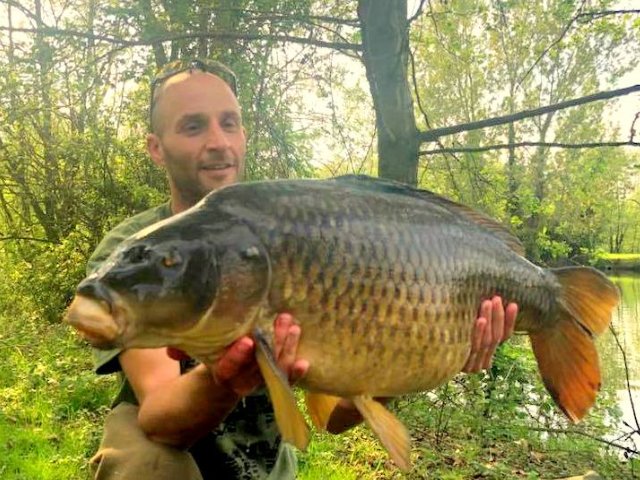 BigFishBaits's tweet photo. 6 fish from Coston Day Ticket in Norfolk on the #Squilberry for Kevin Dent. The first 4 during really warm sunshine and 2 in the evening https://t.co/A5OFCzlNl3
