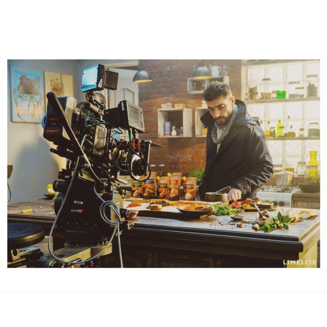 FreelanceDir's tweet photo. John Bentham shooting for Nestle through Limelite studios in Kiev. Making food sexy is his thing. #foodirector #foodstyling #brandedcontent #setlife #commercail director #I'mhungry https://t.co/7JIkV29Jq3