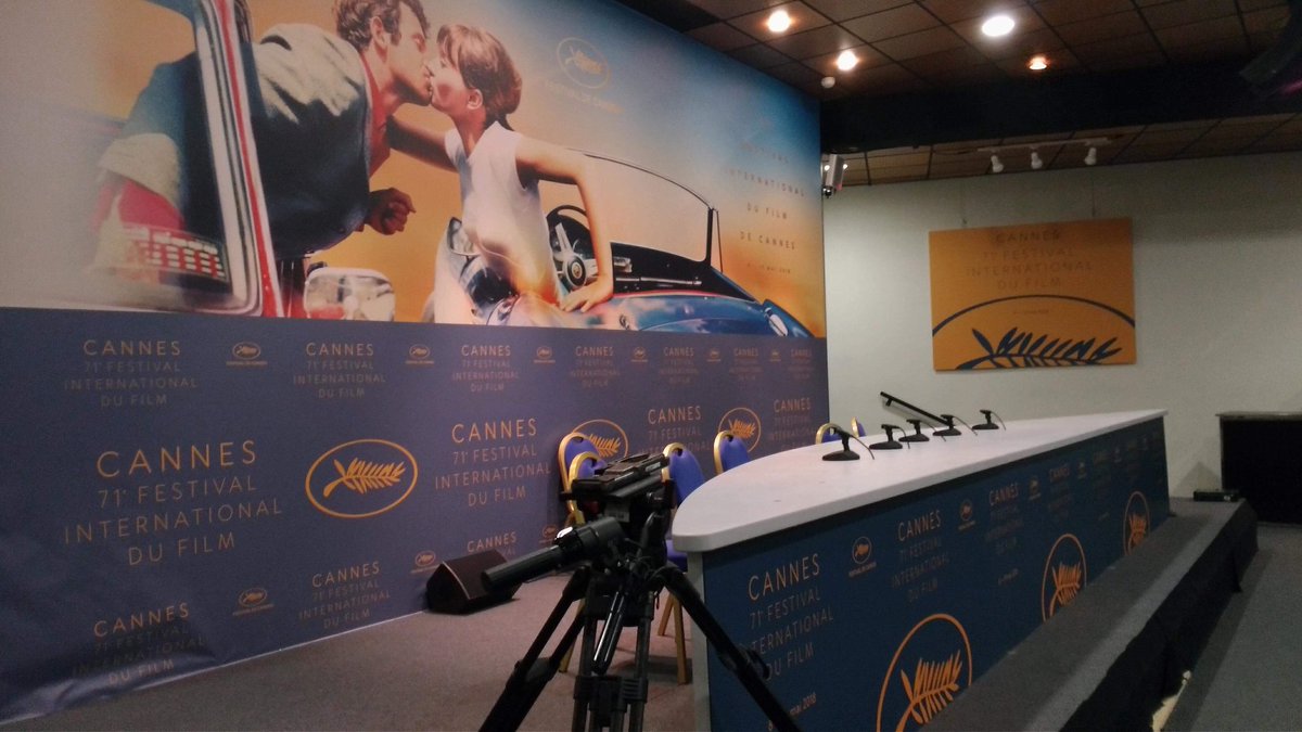 InfocomBesancon's tweet photo. Rémi a fait sa première montée des marches officielle. ✨ Il a également eu l'opportunité d'être invité à bord d'un boat pour une recherche de financement du futur film. https://t.co/oOAC6CK4jR