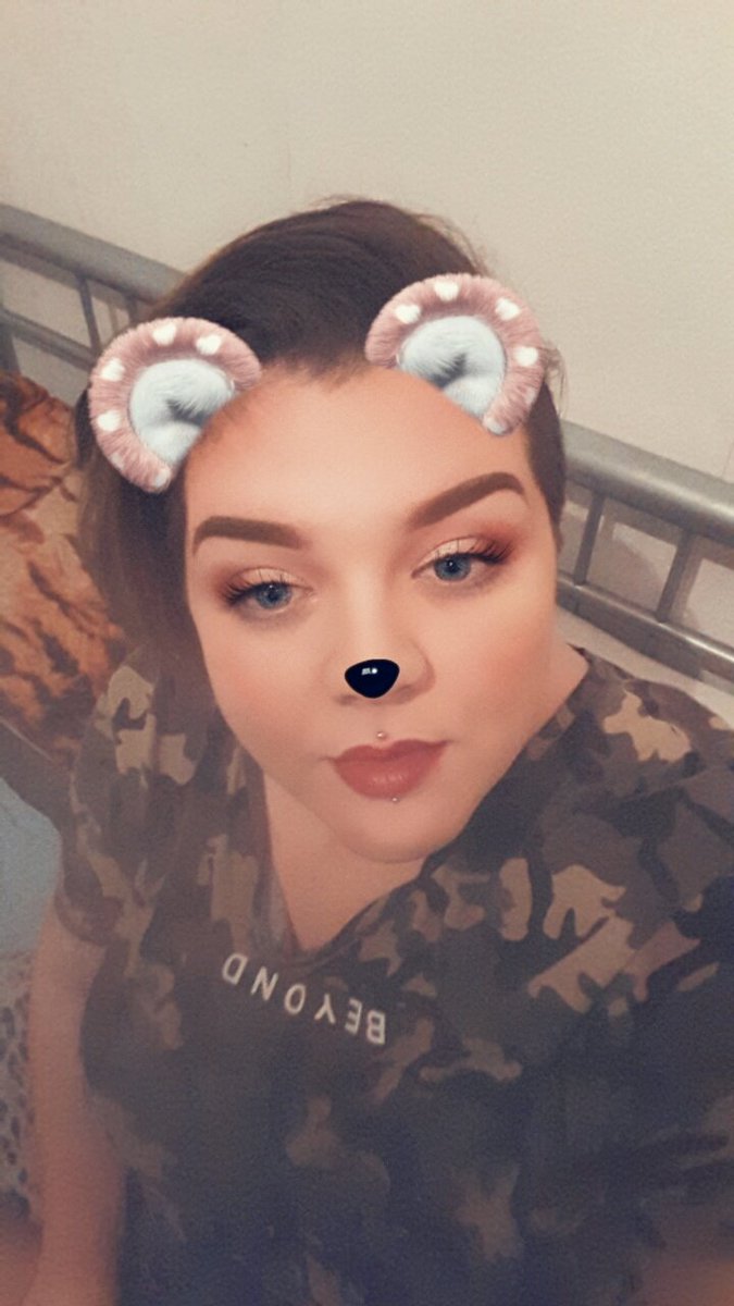 Sam080109's tweet image. Love a good snapchat filter #snapchatgirl #technicmakeup #whynot #bigandbeautyful