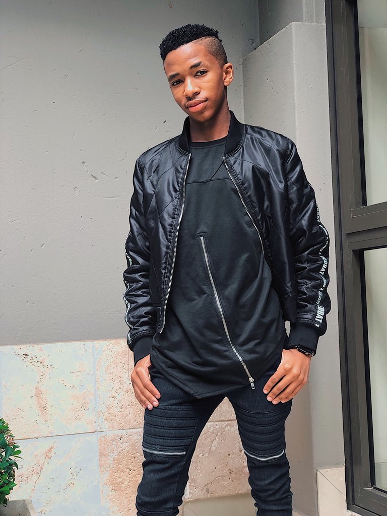 lasizwe's tweet photo. Love me for me and not for someone you wish that I could be🎵 https://t.co/C5VQlJKnUk
