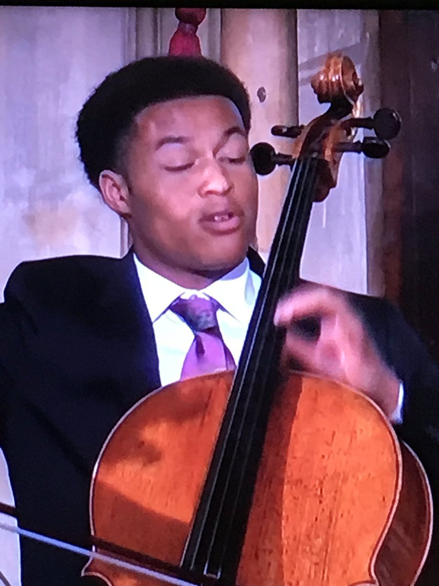 DameMudd's tweet photo. Uh, CELLO, handsome man down front. Royally excited about this musician! #RoyalWedding2018 https://t.co/UG0aQ7lzOT