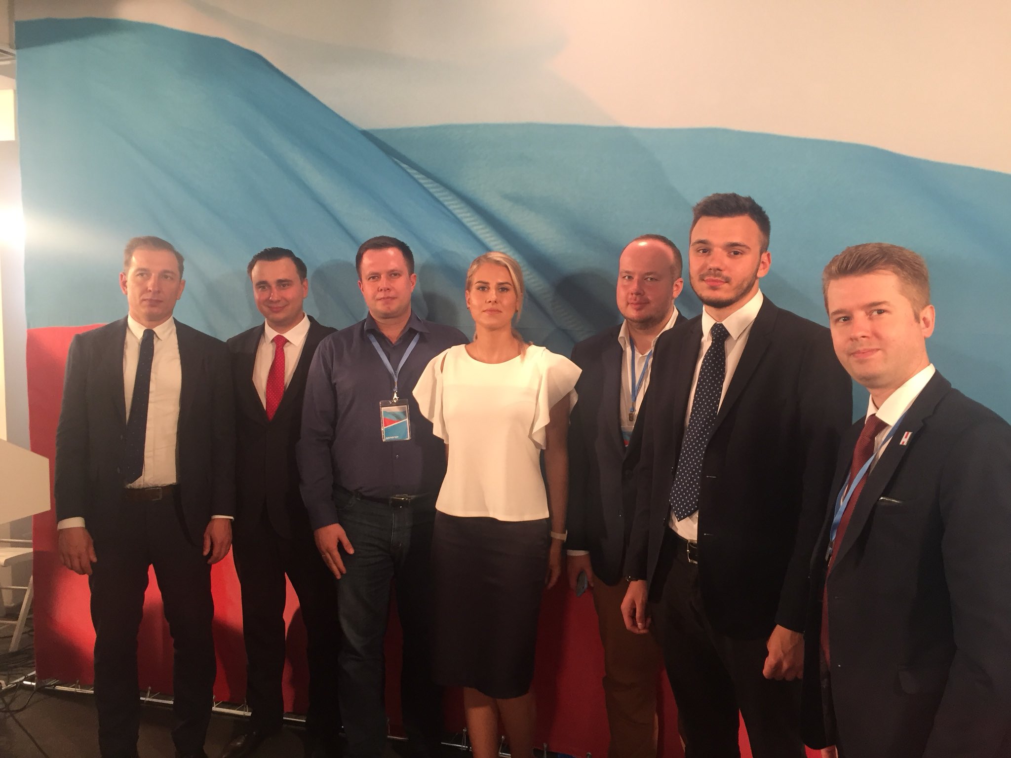 DdjwnN6W4AAmJoU.jpg:large