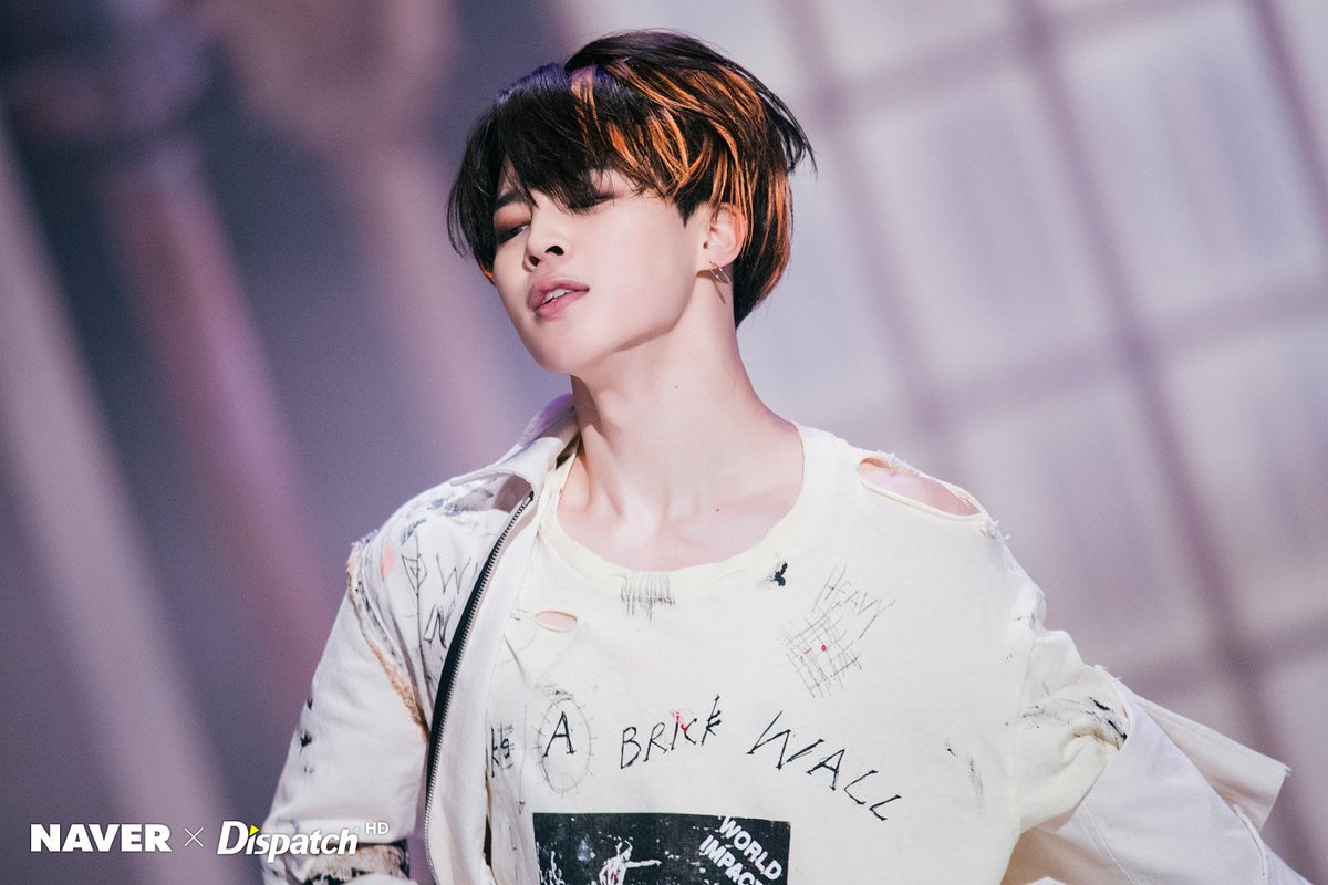 BTS_Spain's tweet photo. 📷 [FOTOS] Naver X Dispatch ━ Tras las cámaras en “FAKE LOVE”

🌎 #PremiosMTVMiaw #MTVBRKPOPBTS #MTVLAKPOPBTS

© Naver || @BTS_twt https://t.co/fRHF63CMuQ