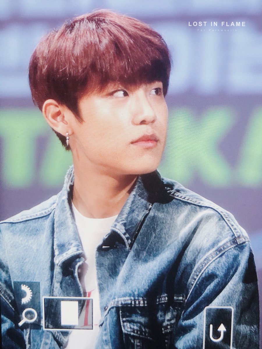 LOST_IN_FLAME's tweet photo. 180519 
#박우진 #워너원
🍬🍬🍬🍬 https://t.co/szQvWvYaoM