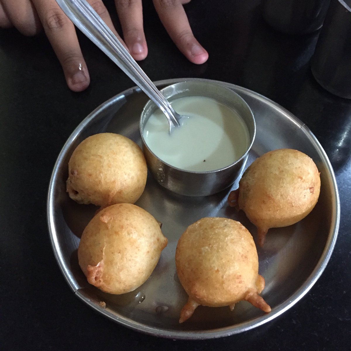 rohithbhat's tweet image. Enjoying world’s awesomest Goli Baje at #MitraSamaj Udupi