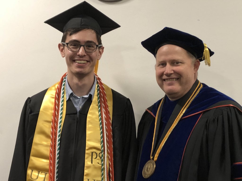 TexasScience's tweet image. “Clearly, @FRI_UT &amp;amp; this university had a big impact... Know that UT has given you an incredible jumpstart.” - UTCompSci Nick Walker #UTGrad18