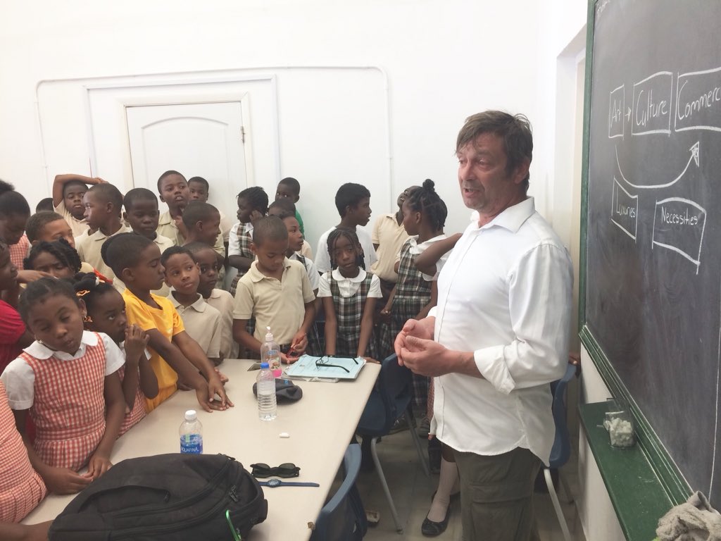 horton1_t's tweet photo. @1World_Gallery West Indies Lecture Tour #art #artists #artist https://t.co/lKTdwfOEF3