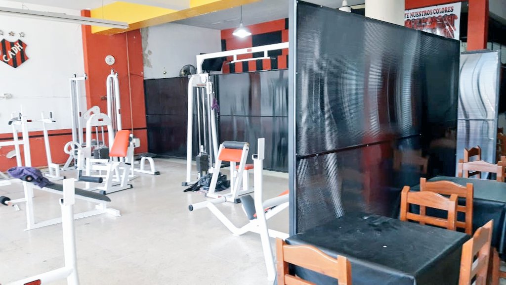 PFogoneros's tweet photo. #DouglasHaig Con el esfuerzo de todos el Gimnasio CADH va tomando forma. https://t.co/npiLFXhLBy