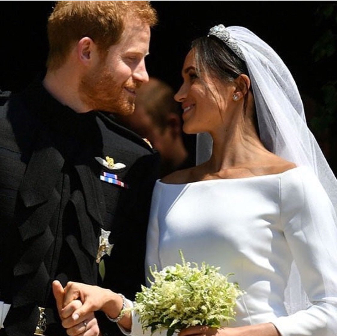 cougarexpert's tweet image. Be with someone who looks at you the way Harry looks at Meghan

Congratulations to the new Royal couple. 🍾 #royalwedding