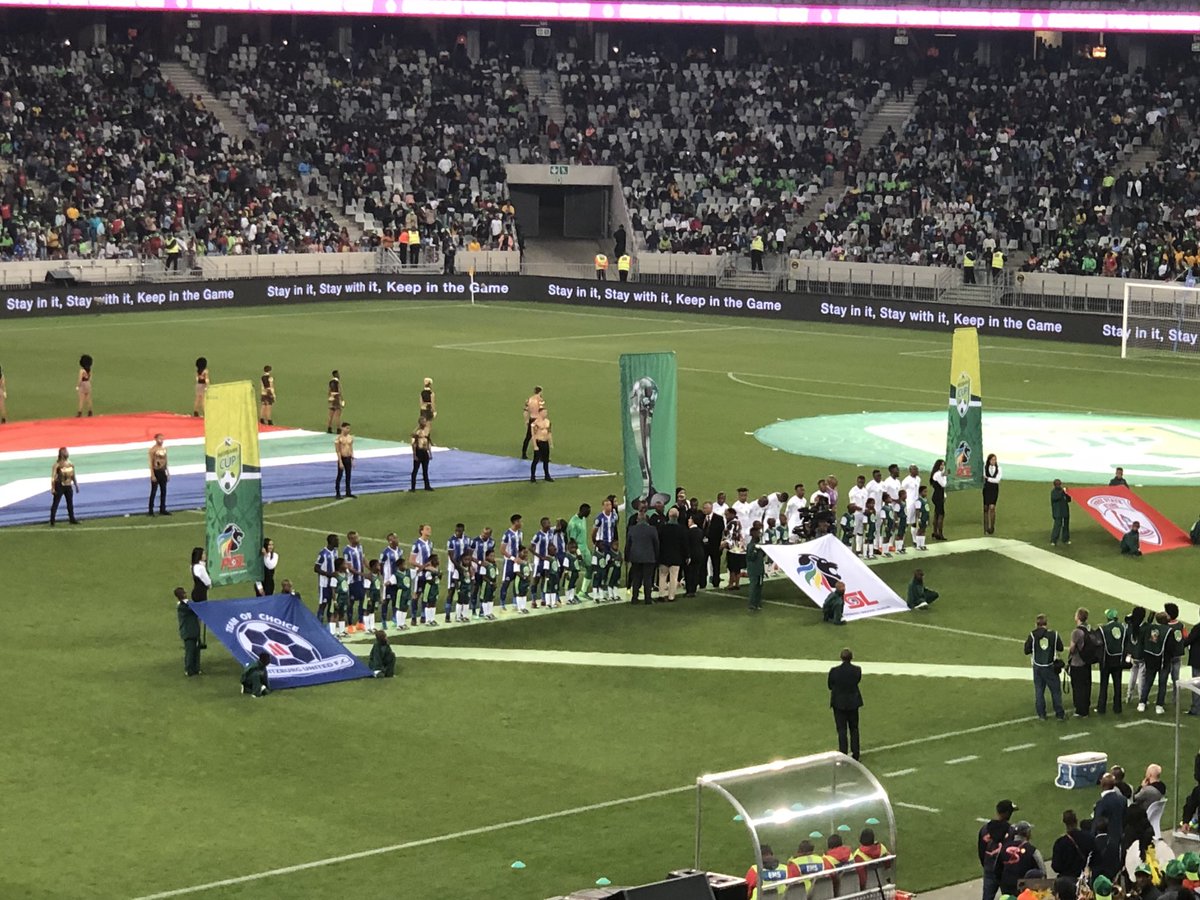 VincentBarnes60's tweet photo. Ke Yona! Nedbank Final with @ashyp_5 and the Prince Clan @maritzburgutd v @fs.stars #NedbankCupFinal2018 #CTStadium https://t.co/mRJM4lQHVF