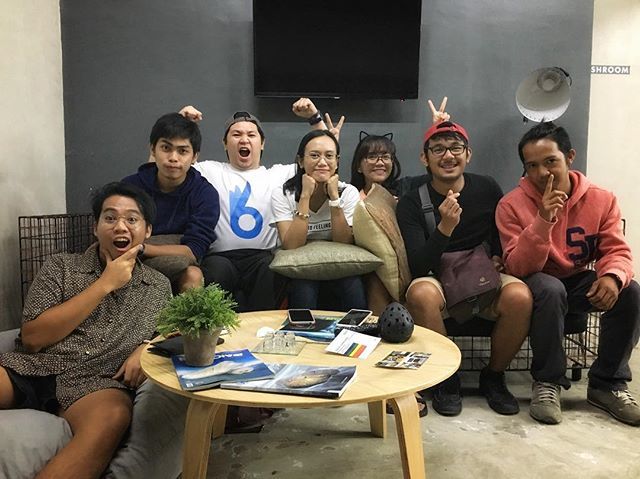 romen1colas's tweet photo. We hosted our 4th episode of #C3Live at #ASPACEcebu earlier tonight. Had a chance encounter to meet a new creator from Mindanao. To more adventures, #TatakC3! 💙🎉 https://t.co/iI8DsoweES https://t.co/xhUIAEct4b