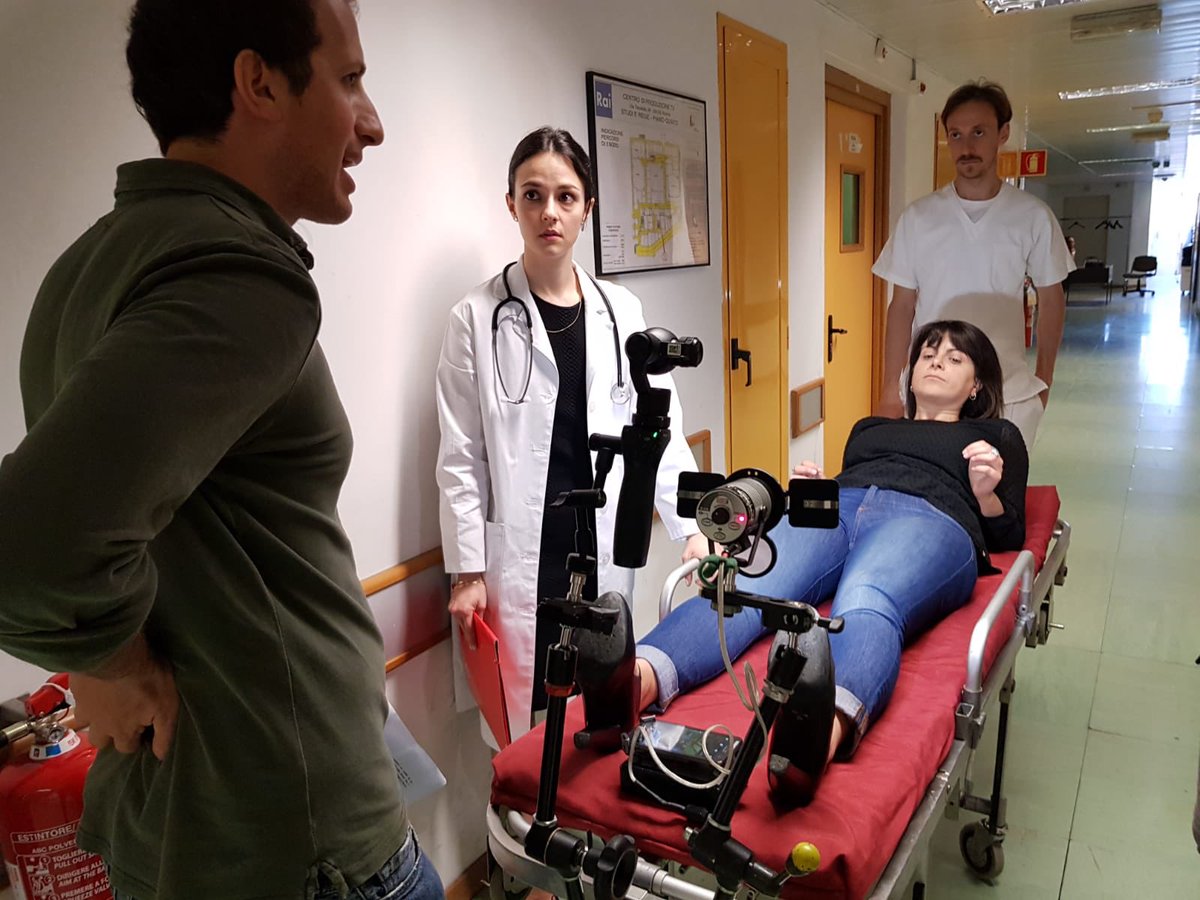 AlbertCaviglia's tweet photo. A combinare danni sul set di “Una boccata di Wi-fi”, con i fantastici @NiccoloKamada @Marta_Gastini @RussoRusso93 e #GiuliaNervi. Presto su #BeHappy, @RaiTre https://t.co/16jOvUuG72