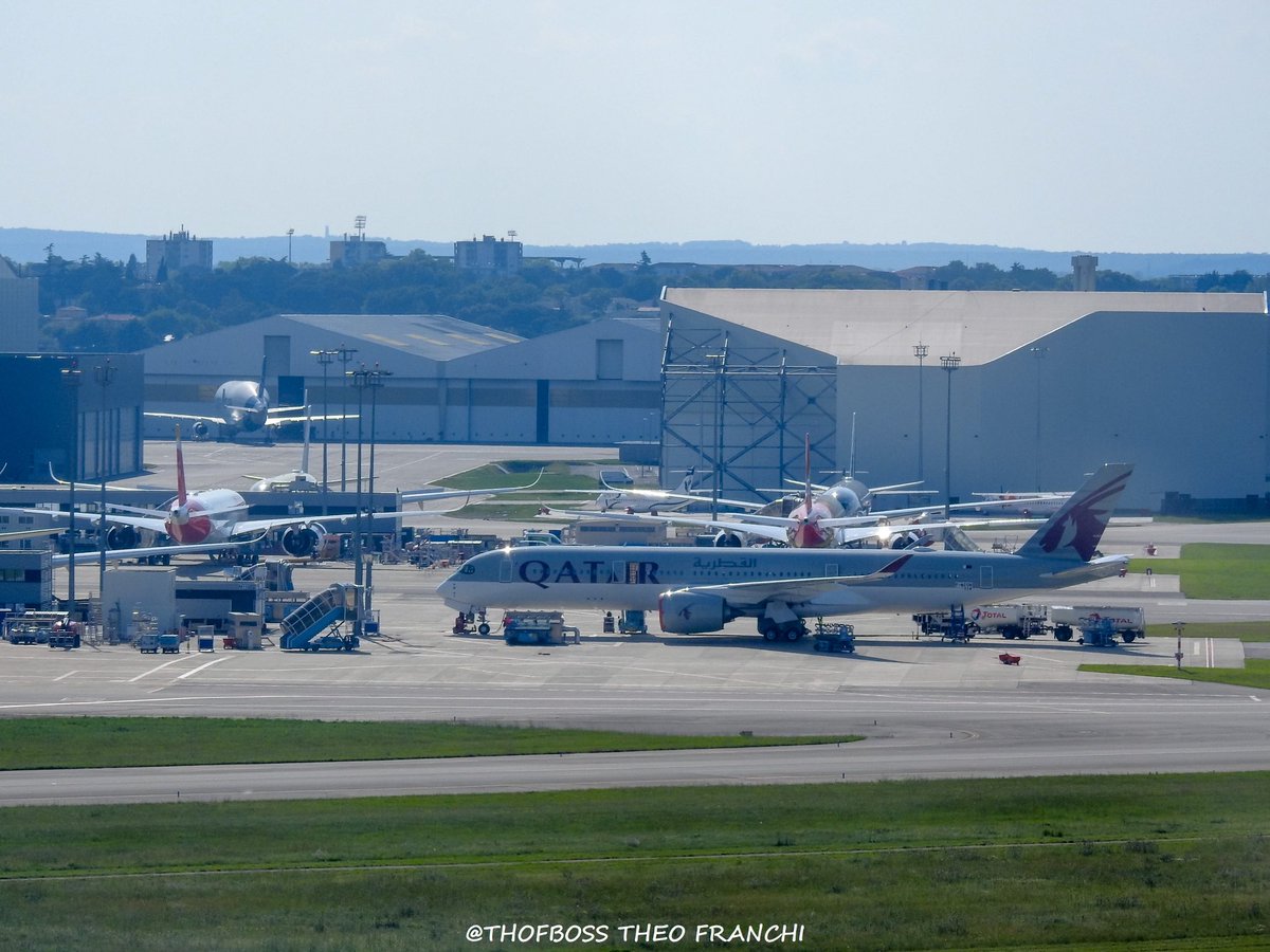 A350 Flight Line ✈️ <a href="/Airbus/">Airbus</a> Cc @SichuanAir <a href="/cathaypacific/">Cathay Pacific</a> <a href="/qatarairways/">Qatar Airways</a> <a href="/Iberia/">Iberia</a>