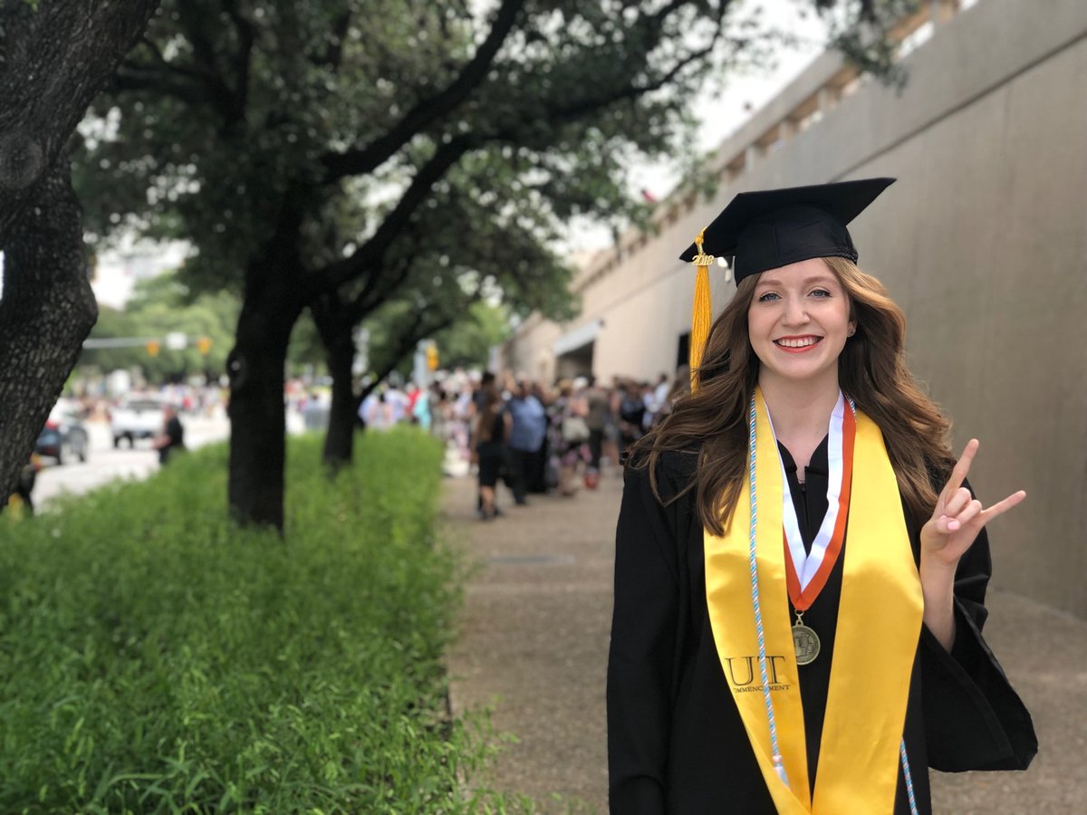 VBarbosaTX's tweet photo. Congratulations to @Mallory_Barbosa, Class of 2018, BSA Chemistry, @UTAustin @UTAustin2018 @GeorgetownHS , Class of 2014, @TexasDeltaGamma @GeorgetownISD                                          We are proud of you!
Future? @Dell https://t.co/ztOTOBZ4lN