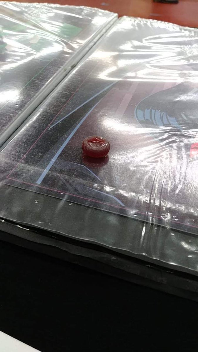 andrewjharmon1's tweet photo. Someone left a lint-coated lozenge on my opened prints book. Thanks? #cashpreferred https://t.co/hChfvaD5xI