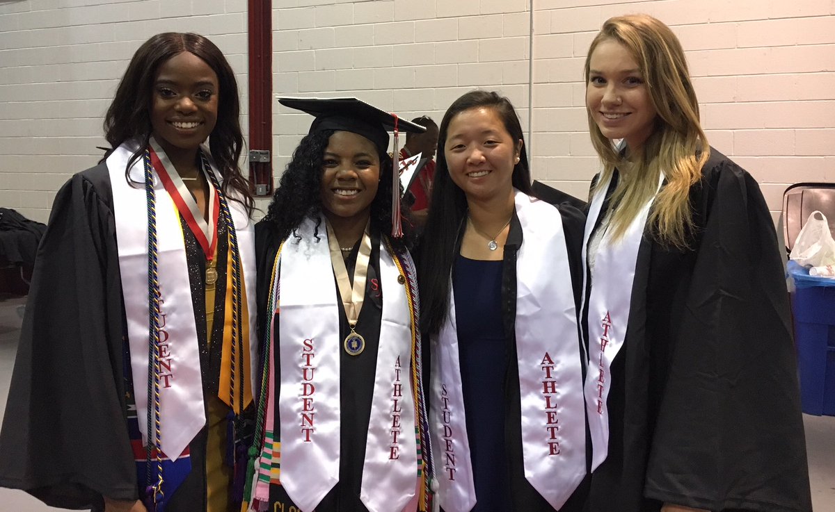 SJUHawks_WTXC's tweet photo. It was a big day for Claudine, Aarynn, Rose, Steph, and all of our amazing graduates! 👩🎓
Congratulations, Hawks! #Hawk18 #THWND https://t.co/6PXCZq0qw3