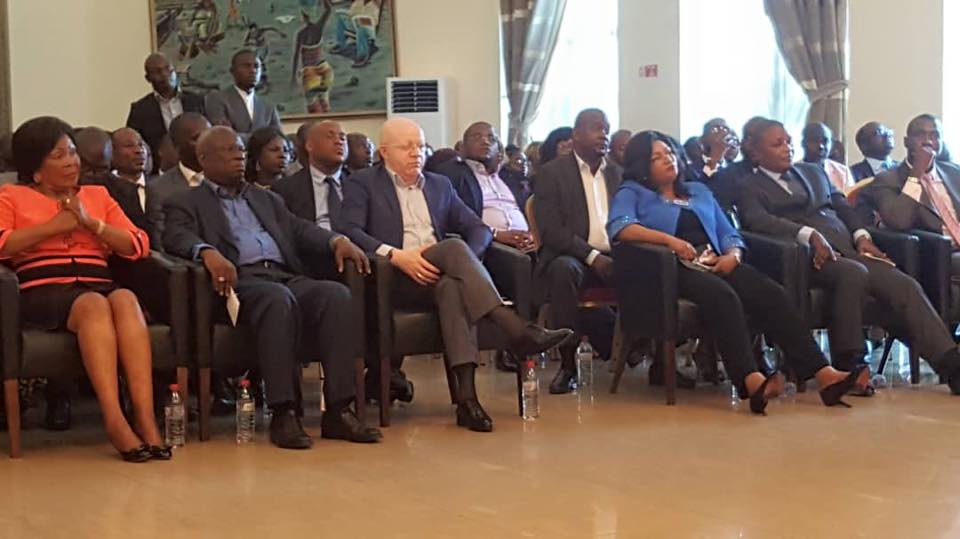 BoryceMiatoloka's tweet photo. Au cours de la conférence participative tenue ce 19 mai 2018 à Pointe Noire, l’honorable #DenisChristelSassouNguesso a reprécisé son point de vue sur l’impunité au #Congo. Il a invité les congolais à lire son ouvrage #CeQueJeCrois page 11. @ChristelSassou @congosouverain @afpfr https://t.co/utl6HqFMCM