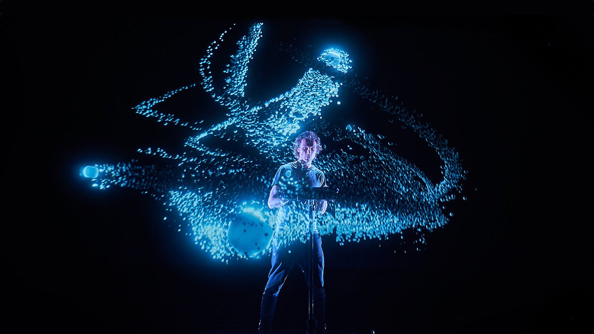 chriszka's tweet photo. Inspiration til din tur til #CLICKfestival denne weekend i Helsingør: Min reportage fra sidste år, feat. @cecarlsen, #bjørnsvin, #ŠpelaPetrič, Noora Hannula (vs. the #augmentedreality girls) og femten fårekyllinger. https://t.co/Xkob04VqKi https://t.co/nwxrRiEjH2