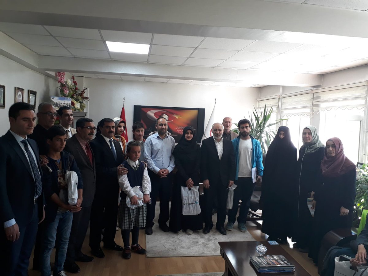 Ufkayolculuk 6 Muş il ödül toreni il Milli Eğitim Müdürlüğünde düzenlenen tören ile sahiplerini buldu ilgilerinden dolayi il milli eğitim mudurumuz sn <a href="/metinilci1/">Metin İ....🇹🇷</a> beyfendi ye ve yarismamiza katilan arkadaslara Teşekkürler <a href="/cahitbulu/">Cahit</a> <a href="/omermirzemus/">🇹🇷 ÖMER Ⓜ️İRZE Ⓜ️UŞ 🇹🇷🏹</a> #ufkayolculukmus #ufkayolculuk6