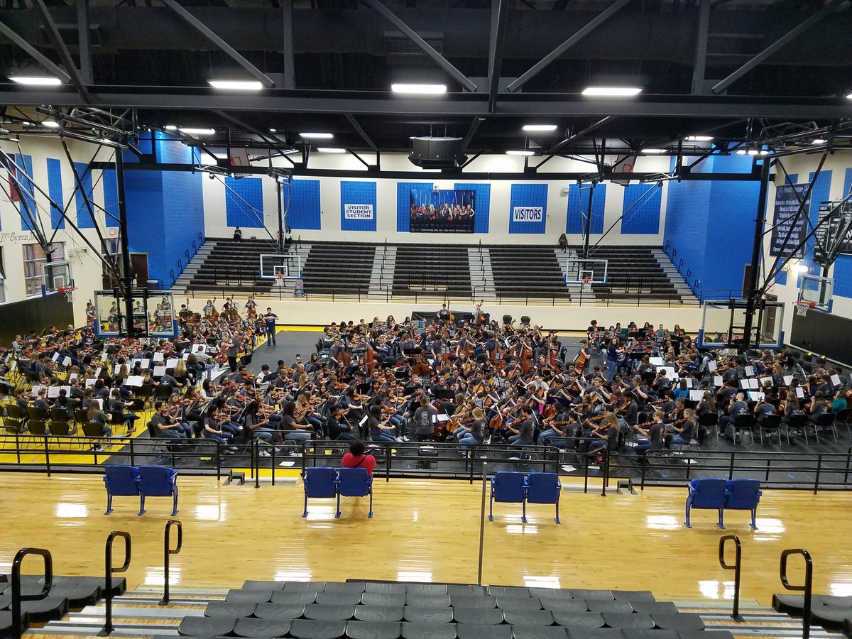kellergee's tweet photo. 450 piece student orchestra!  #bnhsorchestraclusterconcert2018
@Myersron80 
@NISDFineArts 
@RyderWarren https://t.co/a2GLLLLcGd