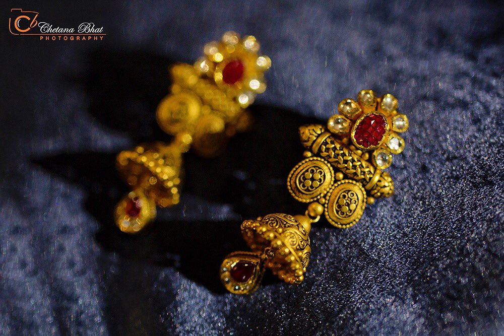 Chetana_Bhat's tweet image. It’s all about details🤫
chetanabhat.com
#weddingdetails #weddingdetailshot #weddingbling #bridaljewellery #gold #details #indianweddings #bridalaccessories #jewellery #love #vintagestyle #bridalwear #wedding #bigfatindianwedding #cbimages #chetanabhatphotography