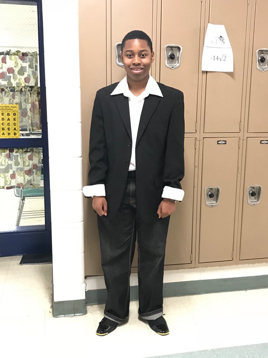 RobinsonJ_S's tweet photo. I had the pleasure to teach this fine, young man this year.
#HonorsDay@lcms   
#WhyTeachersLoveTheirJobs!
#lcmscougarstrong https://t.co/66MTBIhns6
