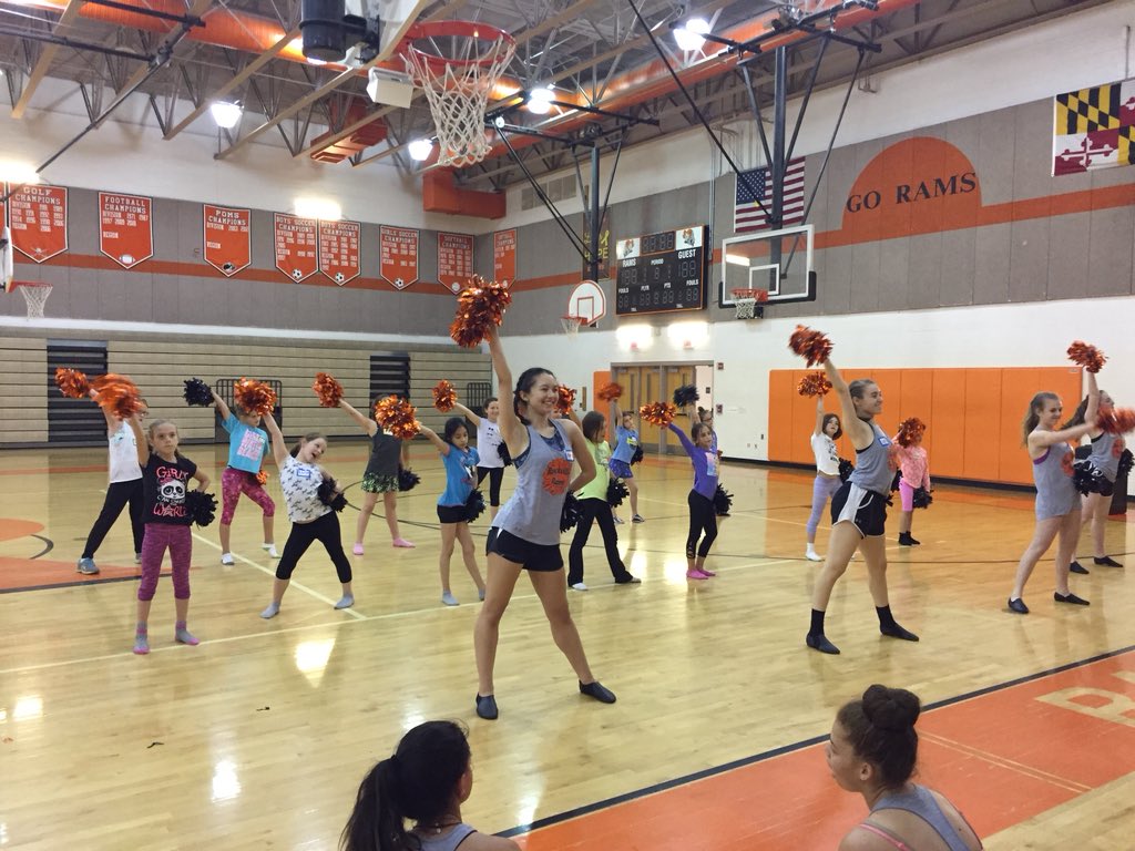 1ST POMS DAY CAMP = SUCCESS!
Here are some of our sassy elementary schoolers 😍🧡