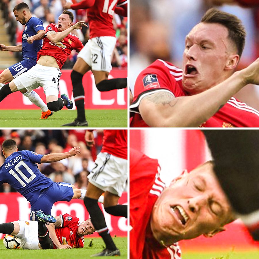BleacherReport's tweet photo. Look away, @ManUtd fans https://t.co/Ej9ESHudqC