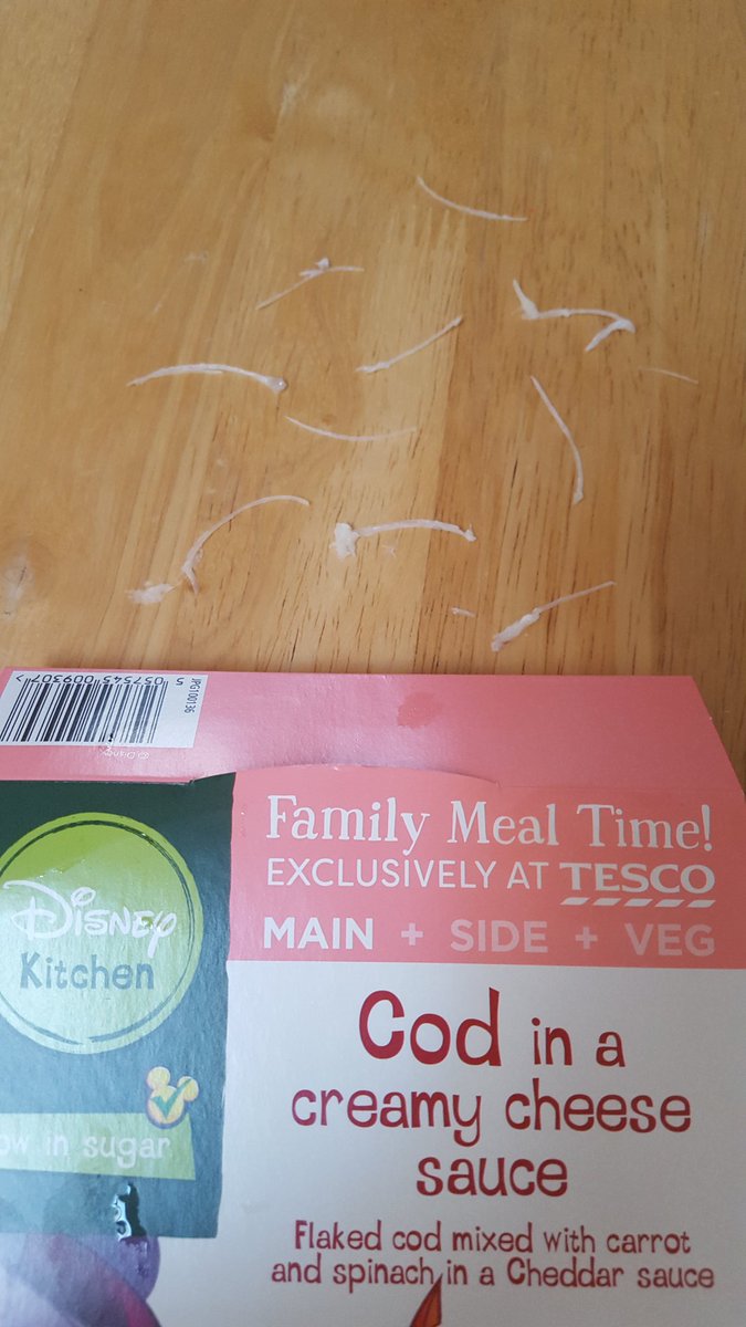 chr1sgibson's tweet image. If you want to murder your children this coming bank holiday weekend I suggest you buy this 'Family' meal from @Tesco that's right... they're bones from my daughter's portion. #allgatherround #codofwar