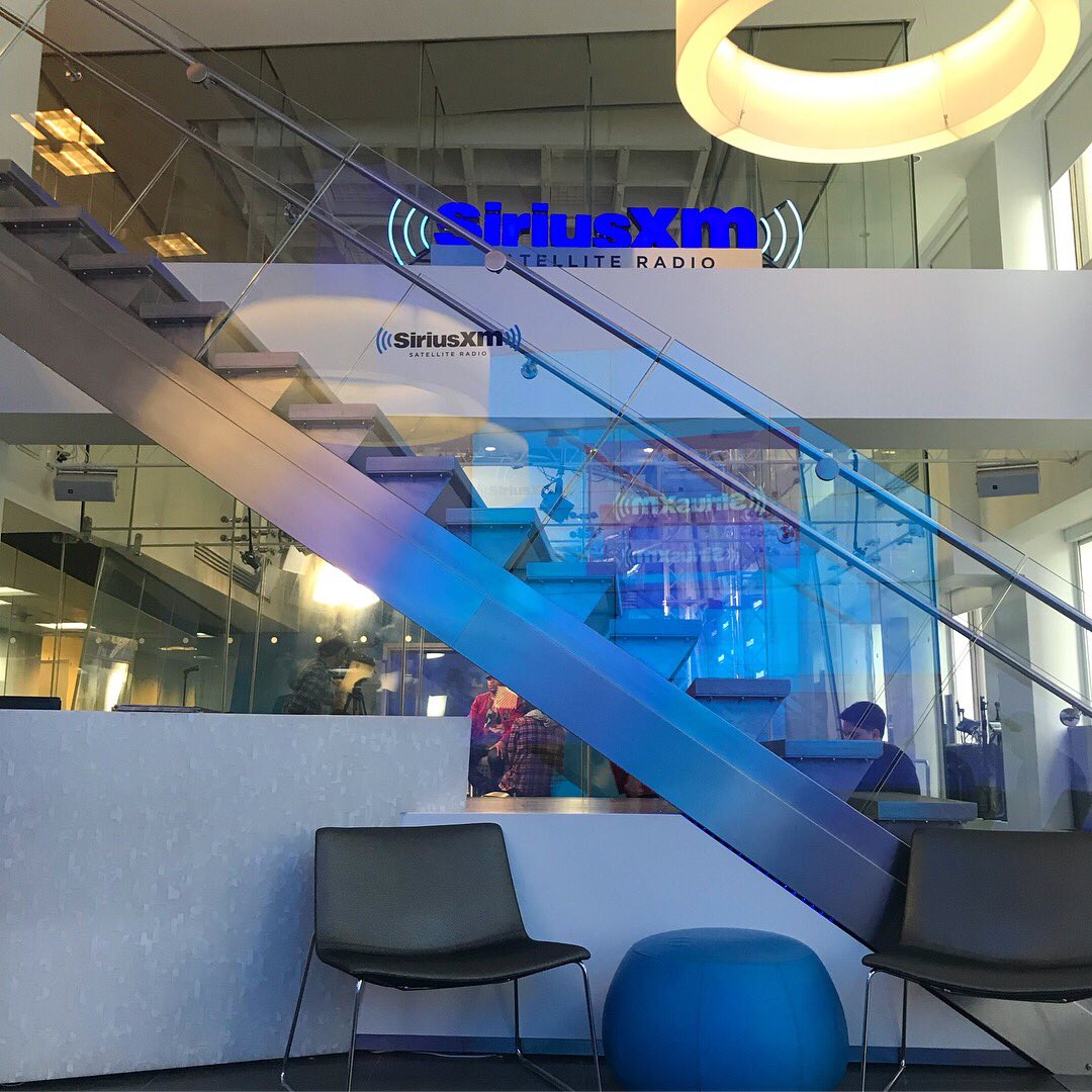 DanielleTaylor_'s tweet photo. Yesterday @SIRIUSXM was bombdotcom yo!!! Sooo much fun hanging out at #sxmvelvet β€οΈβ€οΈ Keep listening to Ch. 304 in your cars in on the new and improved app people!! Catch me soon!! π΅β€οΈπ https://t.co/Gq6EtpuvgW
