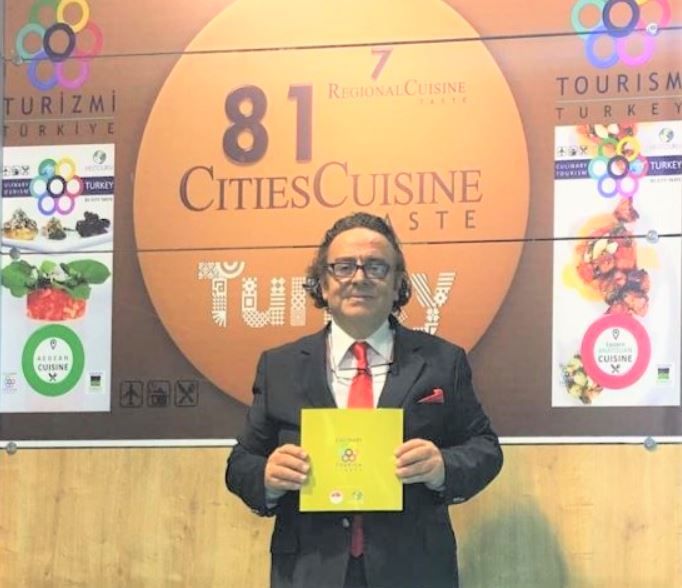 Türk mutfak sanatı uzman ellerde mi?
Haberi okumak için tıklayın: buff.ly/2Gwo86M
#Türk #mutfak #gastronomi #Berfendber