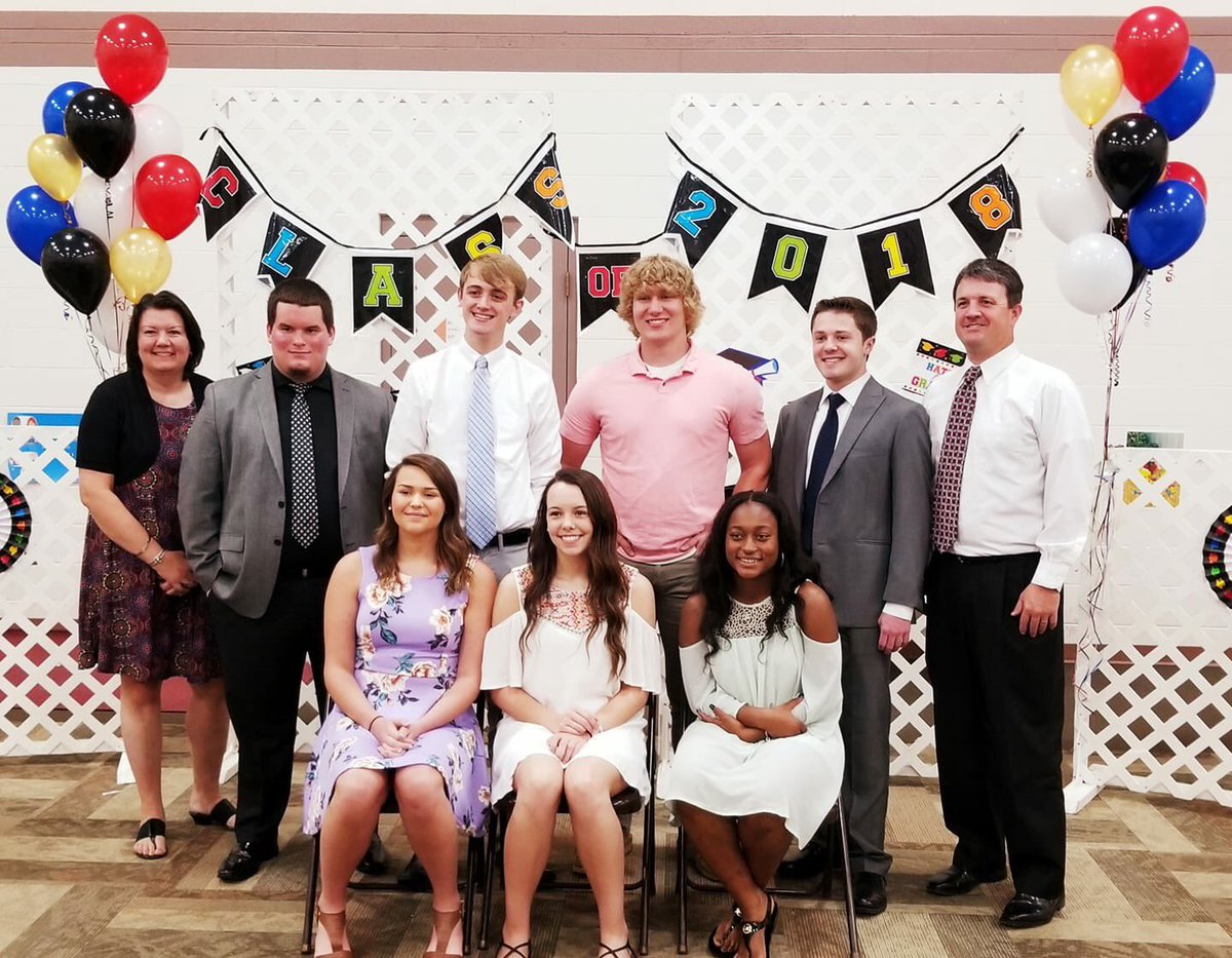 CCOCYouth's tweet photo. Congrats @ccocyouth Class of 2018!  We are proud of you all and know you will do great things in life and for the Lord! #keepsharpening #followHispath https://t.co/kGZWnn2BXC