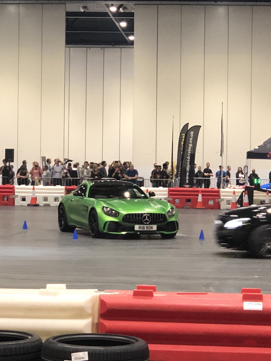 DavidDjt0311's tweet photo. Literally as close as you would want to get to a drifting C63S Saloon but AMG Pro Driver @elliottcole44 certainly showed us how it was done and @Rokcorp ‘s AMG GT R survived with not even a hair on it 👌🏻💚😈 #mbworld @MBWorldUK @londonmotorshow @MercedesAMG @MercedesBenzUK https://t.co/GB2xTlwhFY