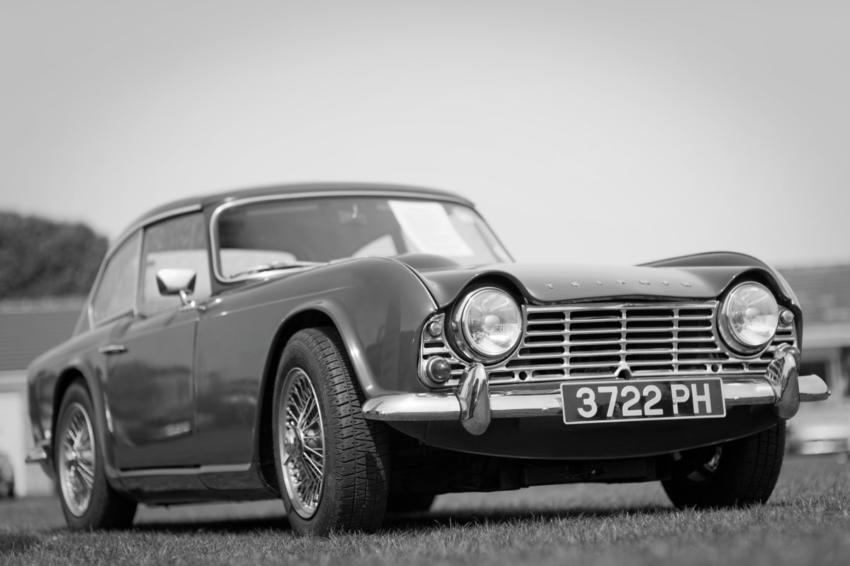 Heritage Classic Triumph Insurance tweet media