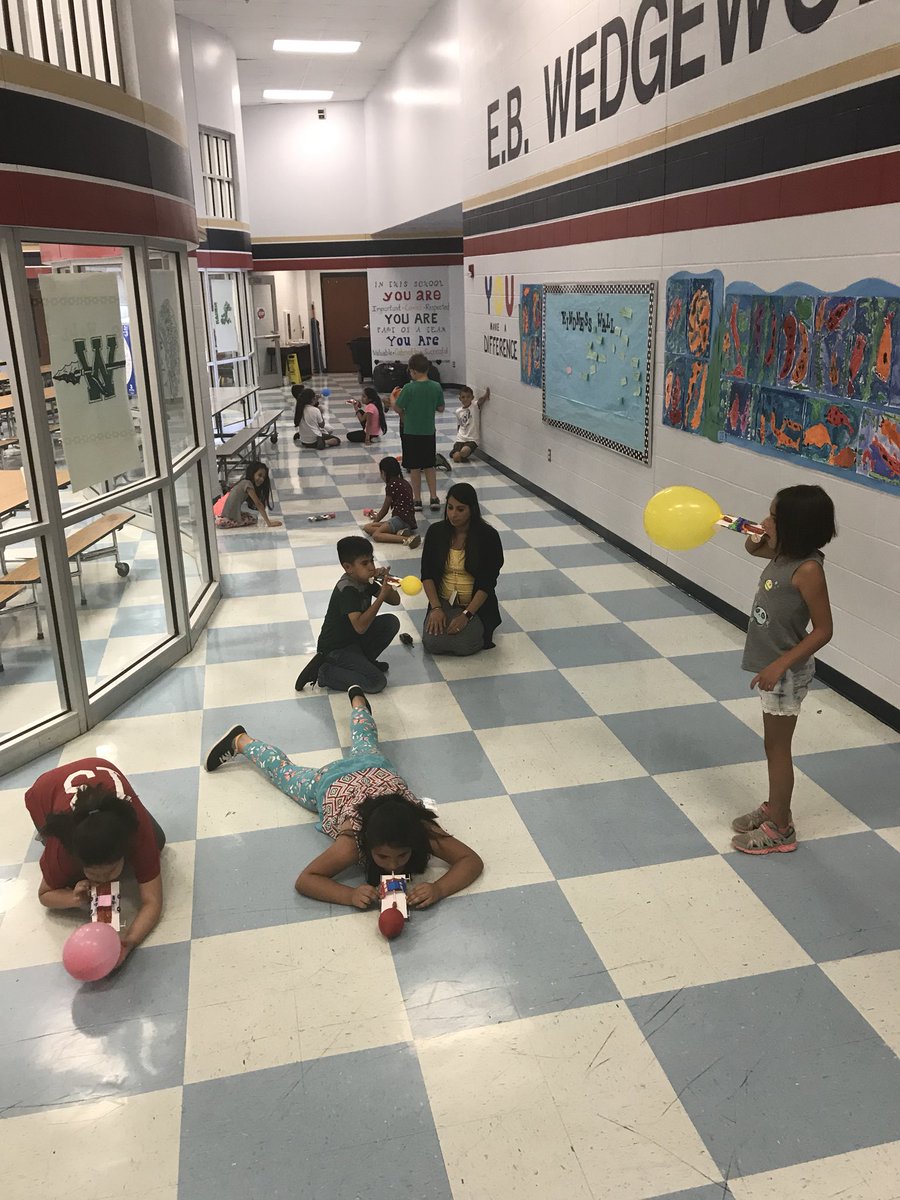 normat0's tweet photo. #wisdduallanguage @WedgeworthES 
STEM Challenge: build a balloon powered car. 2nd Grade Dual Language https://t.co/1BLIJBiF1i
