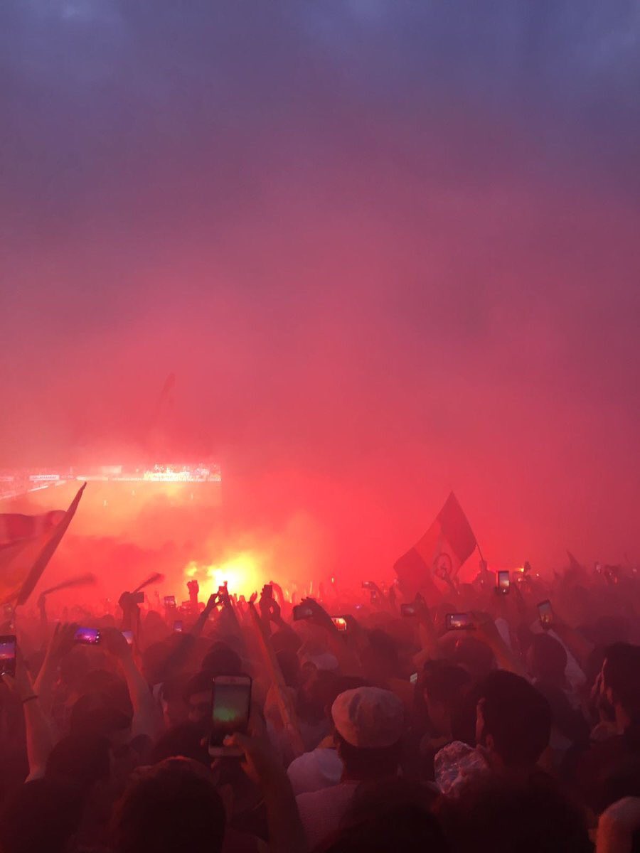 Ddk7L6PX4AEpVLU.jpg