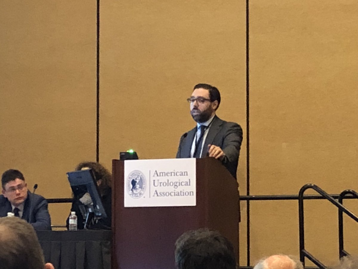 UTSWUrology's tweet photo. @nmpassoni presenting on MRI-fusion. @clausroehrborn @PeterPintoMD #AUA18 #AUA2018 https://t.co/c9LpG3kTac