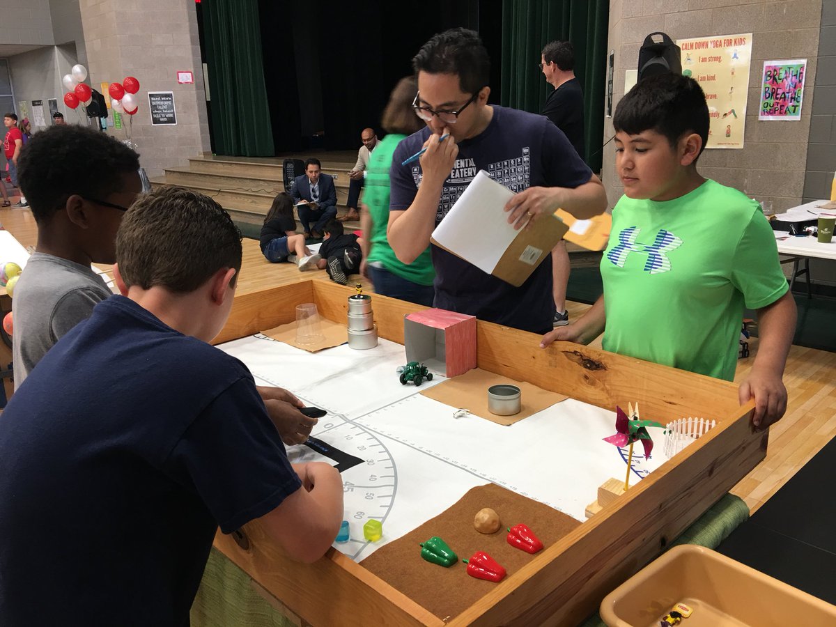 mrsakopp's tweet image. So proud of our teams for winning a combined spirit award at #HumbleHERO Robotics Competition! They showed a positive attitude and made us proud while competing and when communicating with judges. @HumbleISD_GE @kglover_prek #grizzlyrobots 🐻🤖 #wearegroves