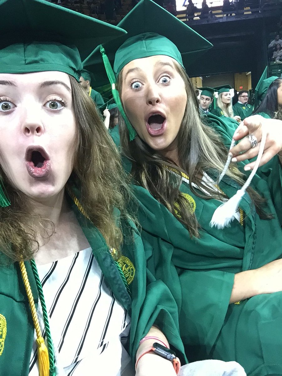 MackenzieDuffy's tweet photo. We made it #masonLAX #MasonBizGrad18 @GoMasonLax https://t.co/EClmHskoyo