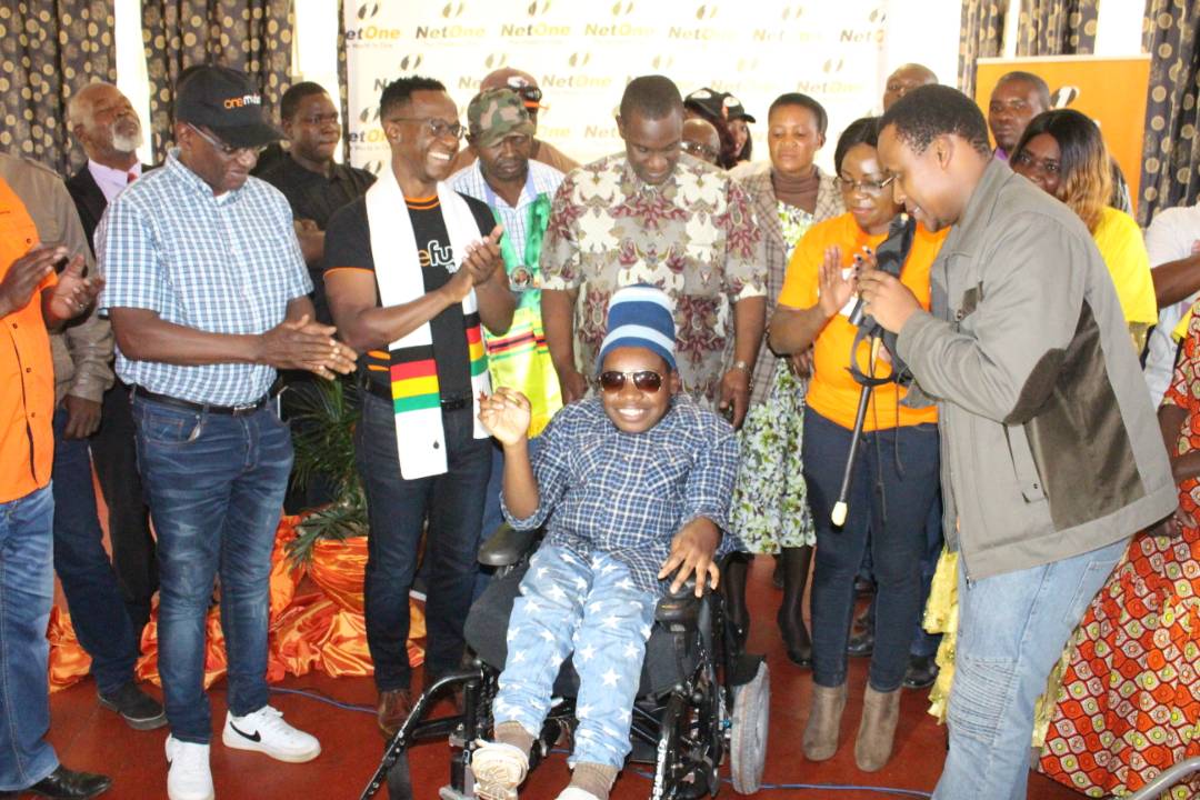 LazarusMuchenje's tweet photo. It was so heartwarming for me and @NetOneCellular executives @ShereniDr @BrianMutandiro @Darldex @muchagove to transform the life of a promising young man Vernon, through donating an electric wheelchair to improve his mobility as he studies and aspires to be a DJ #NetOneCares https://t.co/m8MKLjrwTl