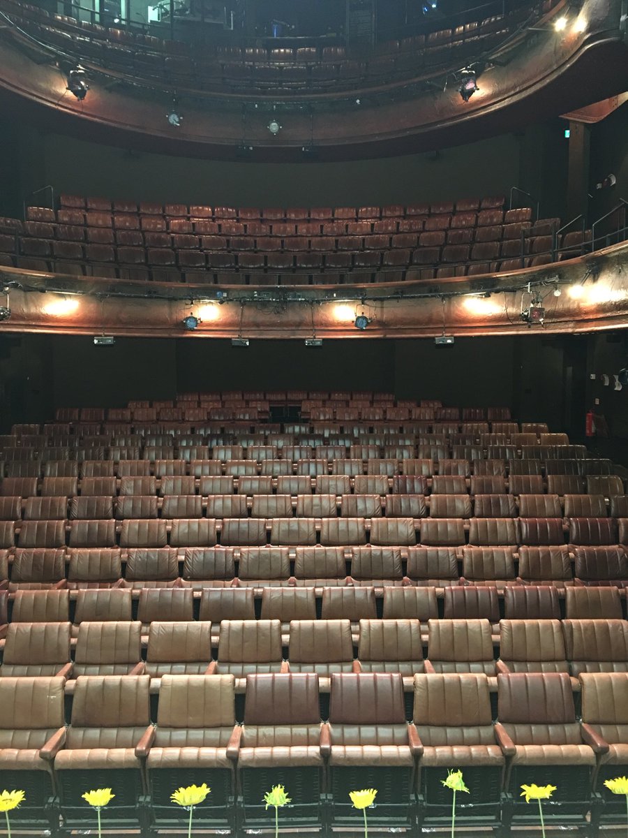 jasonabarnett's tweet photo. Our Last night @royalcourt #InstructionsForCorrectAssembly So much for all those naysayers who said #RoyalWedding and #FACupFinal would affect our audience for tonight! Who’s laughing now? https://t.co/1tBscp5KJP
